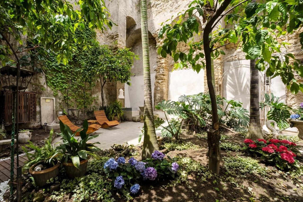 Hotel Artemisia Domus - Giardino Neapel Exterior foto